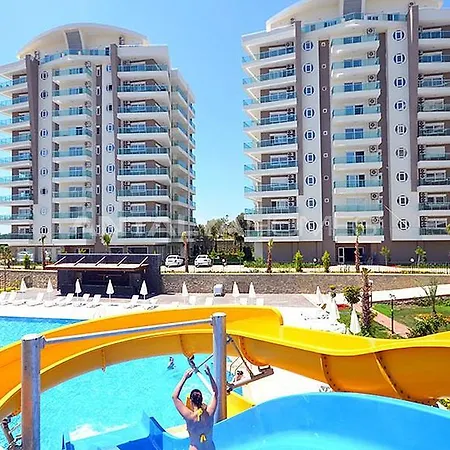 Crown City Appartement *